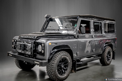 2001 Land Rover Defender 110 restored with all "Mod Cons"