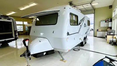 Famous for their Clam Shell design, their quality and for their insulation level, these legendary Ca...