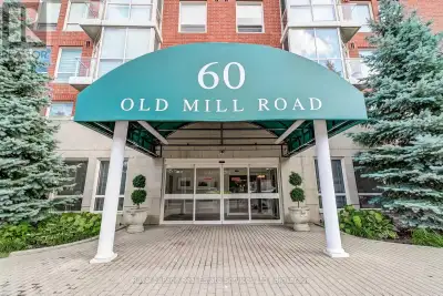 Penthouse Perfection with Lake Ontario & Toronto Skyline Views. Welcome to Oakridge Heights, one of...