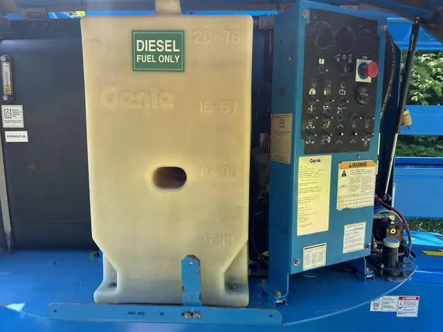 2014 Genie Z60 Diesel Articulating Boom Fully Serviced in Heavy Equipment in Hamilton - Image 22