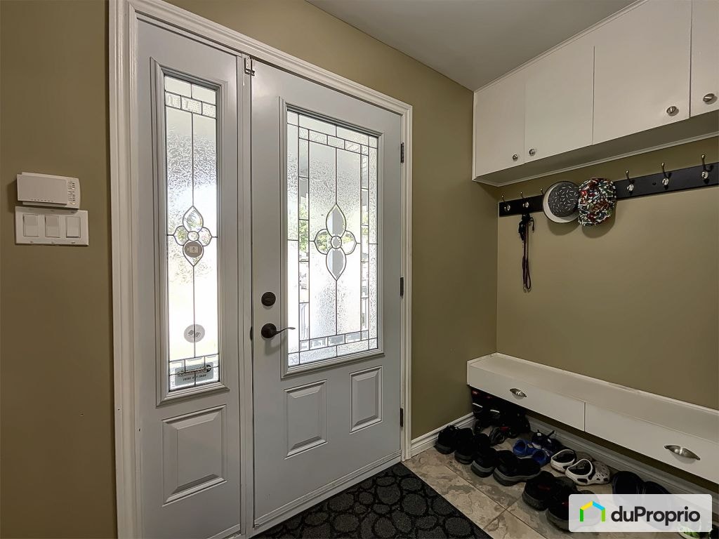 $585,000 - Bungalow for sale in Lavaltrie — photo 3