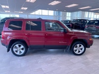 *Highlights* * One Owner * BC Owned * 4WD * Limited Trim * Leather Interior * Heated Front Seats * C... (image 4)