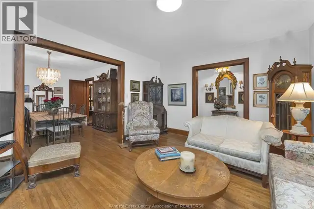 245-247 MCEWAN Windsor, Ontario in Houses for Sale in Windsor Region - Image 7