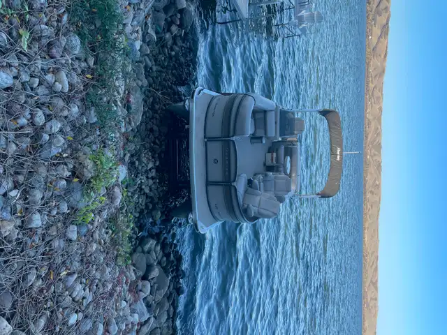 2014 premier pontoon in Powerboats & Motorboats in Regina - Image 9