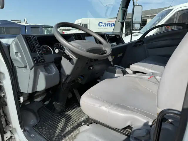 2022 Isuzu NRR CREW CAB | 16' BOX | LIFTGATE | DIESEL | 19500 GV in Cars & Trucks in Mississauga / Peel Region - Image 34