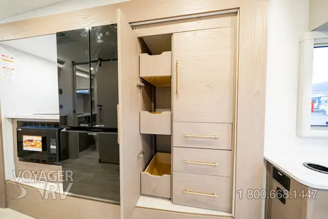 2026 Grand Design Serenova 150HL in Travel Trailers & Campers in Kelowna - Image 27