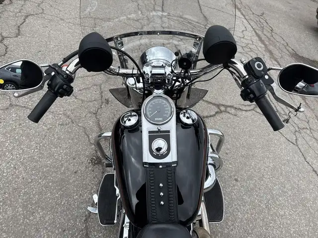 2010 Harley-Davidson Fat Boy ~ FAT BOY ~ 96CI ~ 2 INTO 1 ~ CANAD in Street, Cruisers & Choppers in City of Toronto - Image 22