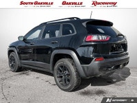 Clean CARFAx No Accidents, 3.517 Axle Ratio, 4 & 7-Pin Wiring Harness, Advanced Safety Group, Air Co... (image 3)