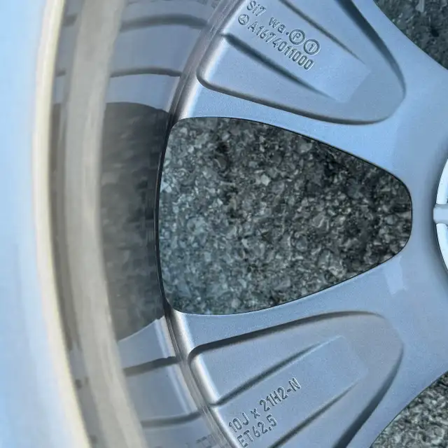 2022 Mercedes Benz GLS-Class 21" Original Rims And Winter Tires in Tires & Rims in City of Toronto - Image 8