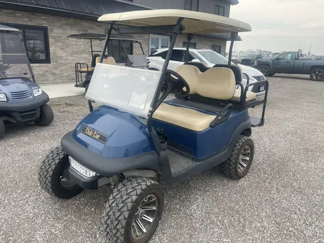 2013 CLUB CAR 4 SEATER in ATVs in Kitchener / Waterloo - Image 4