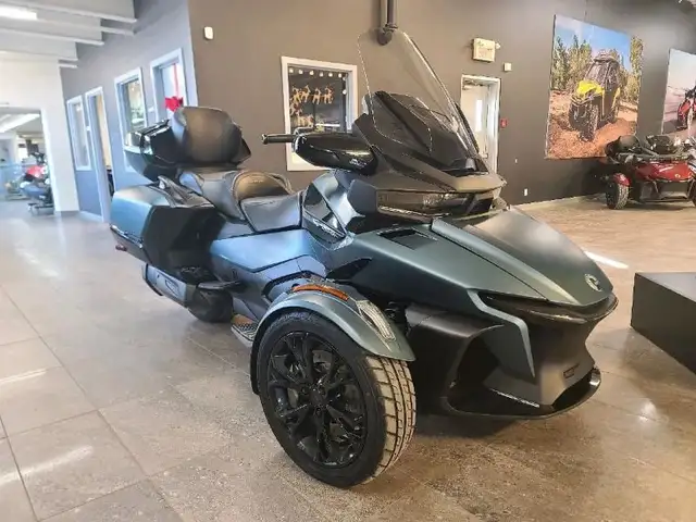 2025 CAN-AM Spyder RT Limited SE6 in Sport Touring in Lanaudière - Image 2