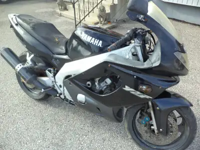 sonic cycle has a 2001 yzf - 600 theft repo parts bike all stock black and grey runs and drives. for...