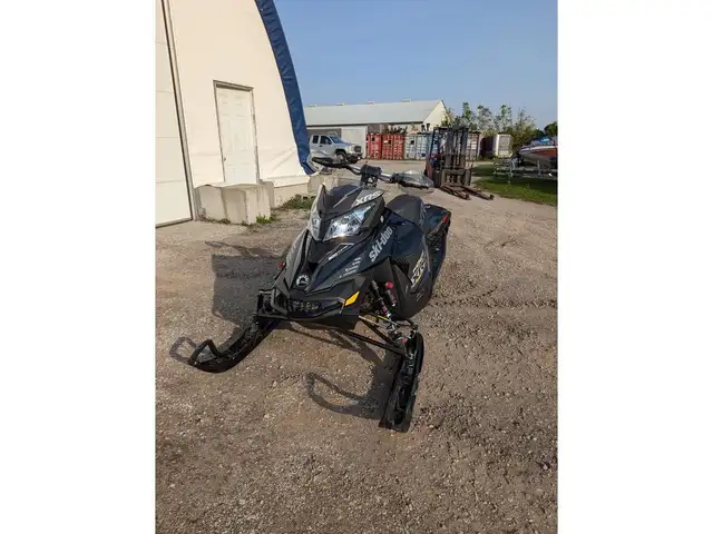 2016 Ski-Doo MXZ(R) X-RS(R) ROTAX 600 H.O. E-TEC 12493 KM in Snowmobiles in Sarnia - Image 3