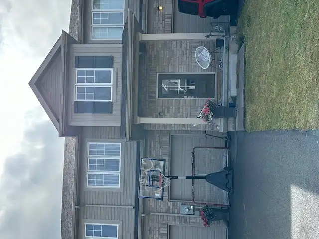 Three Bedroom Townhouse63611990090241123