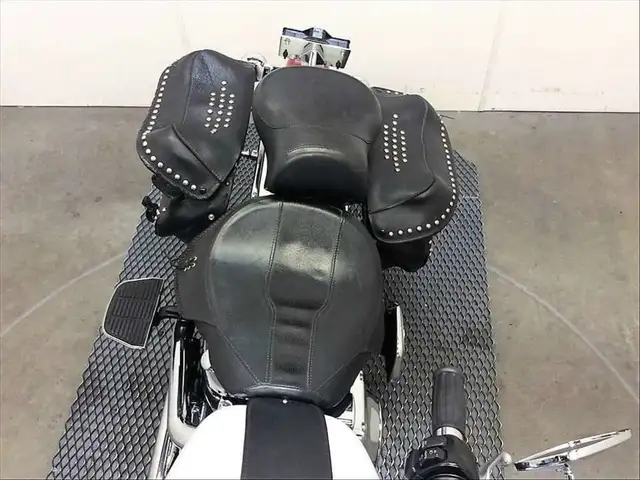 2001 Harley-Davidson FLSTC-Heritage Softail Classic in Street, Cruisers & Choppers in City of Toronto - Image 21