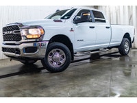 **ONE OWNER - ACCIDENT FREE** ORIGINAL FACTORY PRICE $84,810 23,210 KM This 2024 Ram 2500 4x4 Crew C... (image 4)
