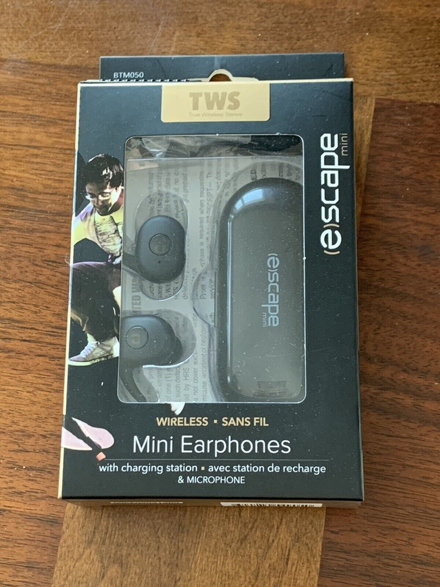 Escape mini wireless ear buds in Headphones in Regina