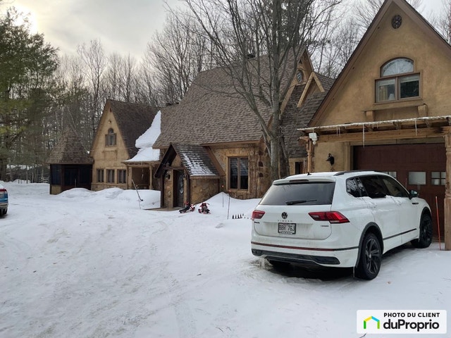 $820,000 - 2 Storey for sale in ND-Du-Mont-Carmel — photo 1