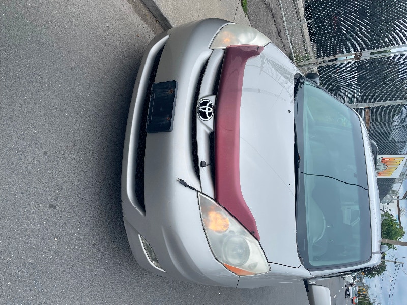 2007 Toyota Siena LE 237 km runs good only 3995 + HST Cars & Trucks