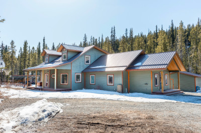 Country Residential, 15 Mins from Downtown! - Felix Robitaille®
