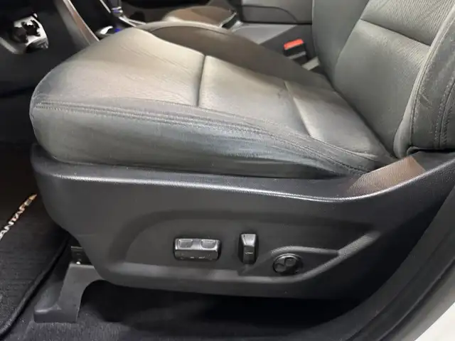 2017 Hyundai Santa Fe Sport AWD 4dr 2.4L Premium in Cars & Trucks in Longueuil / South Shore - Image 19