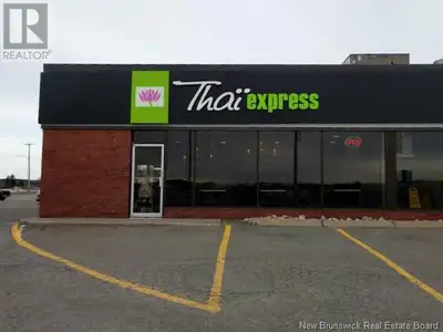 A fantastic opportunity to own a fully equipped restaurant space in a high-traffic east side Saint J...