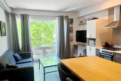 Condo living at its finest! An open-concept modern 1 bedroom, 1 bathroom condo right next door to do...