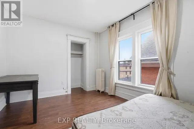 30 REGINA STREET N Waterloo, Ontario in Long Term Rentals in Kitchener / Waterloo - Image 16