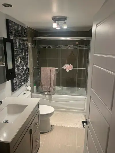 house for rent in lasalle. Maison à louer à LaSalle. Beautifully renovated and very clean 3-bedroom,...