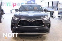 Automatic Highbeams, Power Trunk, Heated Steering Wheel, Power Adjustable Heated and Ventilated Leat... (image 6)
