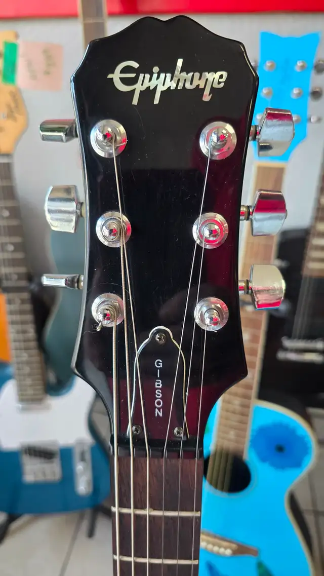 Epiphone SG G-130 1993 With Case in Guitars in Hamilton - Image 4
