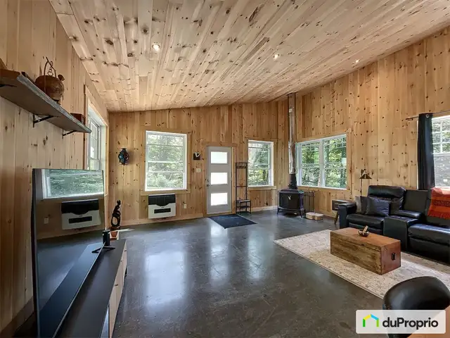 $749,000 - Country home for sale in Bolton-Est63236138835713123