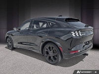 2023 Ford Mustang Mach-E Le Ford Mustang Mach-E 2023 est un VUS entièrement électrique qui allie le... (image 2)