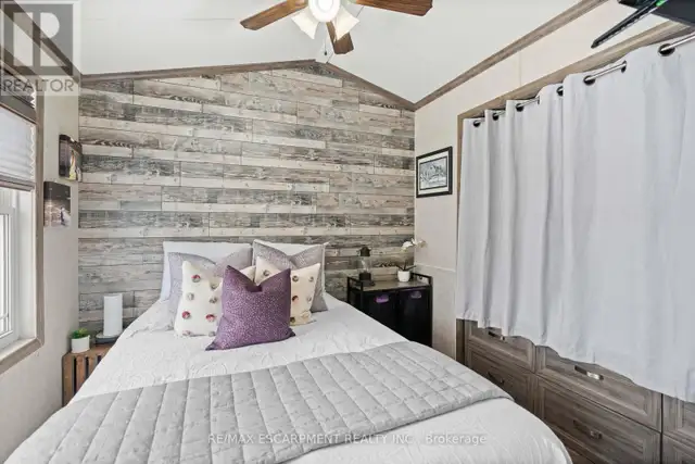 10 OAK STREET - 4449 MILBUROUGH LINE Burlington, Ontario in Houses for Sale in Oakville / Halton Region - Image 20