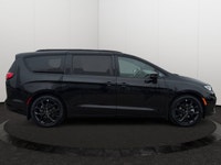 This 2026 CHRYSLER PACIFICA LIMITED has the following options Nappa Lthr Buckets Seats W S Logo, Ful... (image 5)