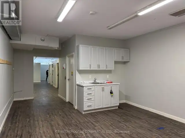 752 DANFORTH AVENUE Toronto (Danforth), Ontario in Commercial & Office Space for Rent in City of Toronto - Image 7