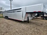 2025 Hillsboro 34' Endura livestock trailer