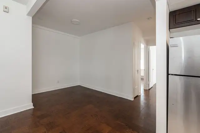 Renovated two bedroom, St. Clair and Yonge - ID 1266 in Long Term Rentals in City of Toronto - Image 5