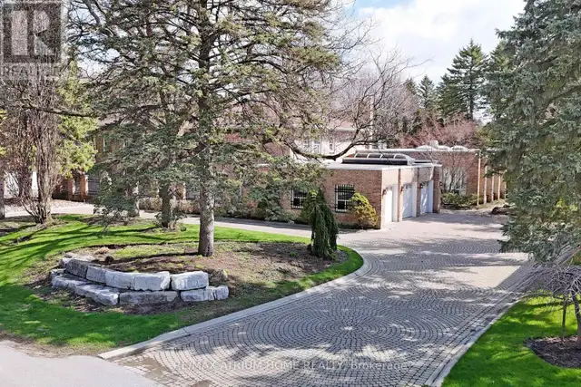 19 Limcombe Drive Markham (Bayview Glen), Ontario, photo 2 of 4