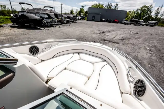 2008 Crownline 210LS in Powerboats & Motorboats in Rimouski / Bas-St-Laurent - Image 26