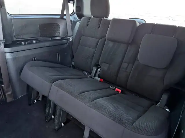 2018 DODGE Grand Caravan SXT in Cars & Trucks in Laval / North Shore - Image 18