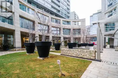 1111 - 2191 YONGE STREET Toronto (Mount Pleasant West), Ontario