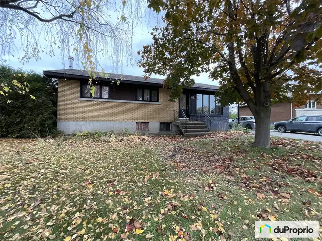 $469,995 - Bungalow for sale in Salaberry-De-Valleyfield in Houses for Sale in West Island - Image 3
