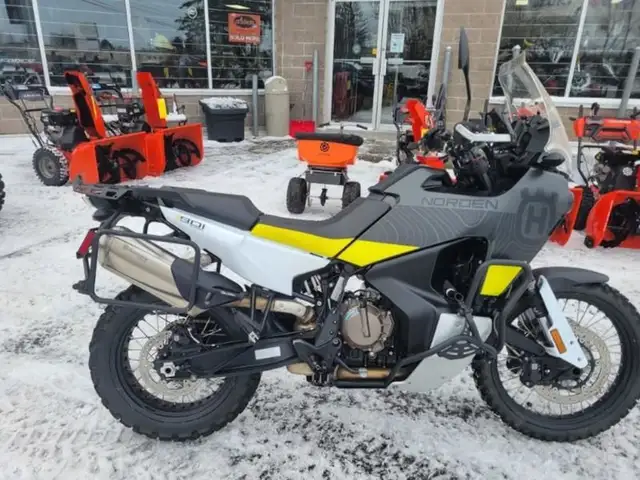 2022 Husqvarna Norden 901 in Sport Touring in Ottawa - Image 2