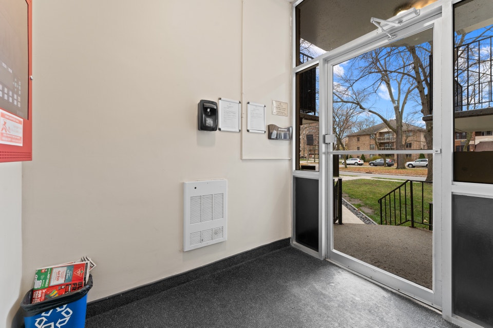 Randal Court Apartments - Studio Apartment for Rent - Windsor 5