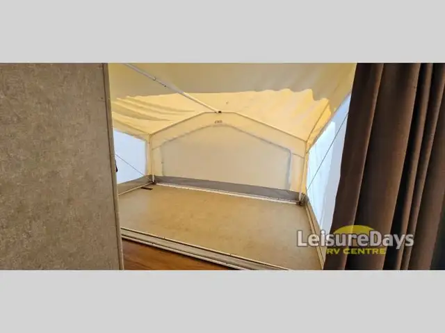 2013 Forest River RV Rockwood Roo 183 in Travel Trailers & Campers in Ottawa - Image 9