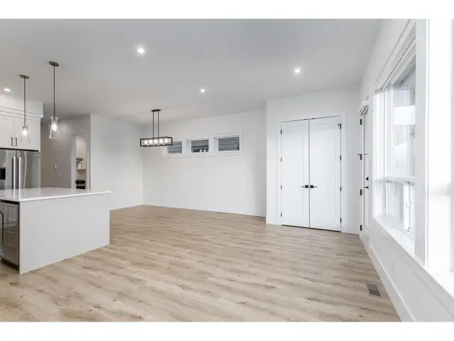 16732 20A AVENUE Surrey, British Columbia in Houses for Sale in Tricities/Pitt/Maple - Image 7