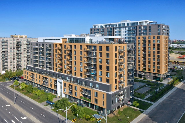 3440 boulevard Saint-Elzéar West — photo 1