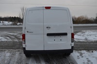 Clean Carfax, Bluetooth, Backup Camera, Dual sliding door, Power locks and mirrors, Fuel efficient,... (image 3)