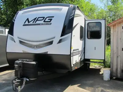 A BEST SELLER-2024 MPG 2100RB IS IN STOCK NOW AND WHAT A UNIT! WELDED ALUMINUM SUPERSTRUCTURE WITH 6...